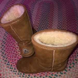 Bearpaw boots
